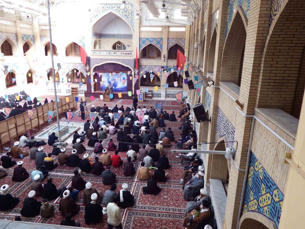 مدرسه علمیه عالی نواب | گزارش تصویری/ مراسم خانوادگی و جشن میلاد حضرت زهرا(س) در مدرسه علمیه عالی نواب برگزار شد.